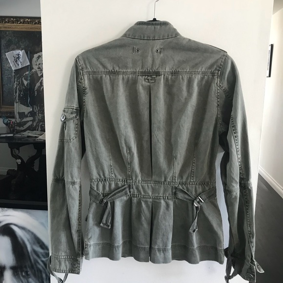 Jacket - Picture 3 of 7